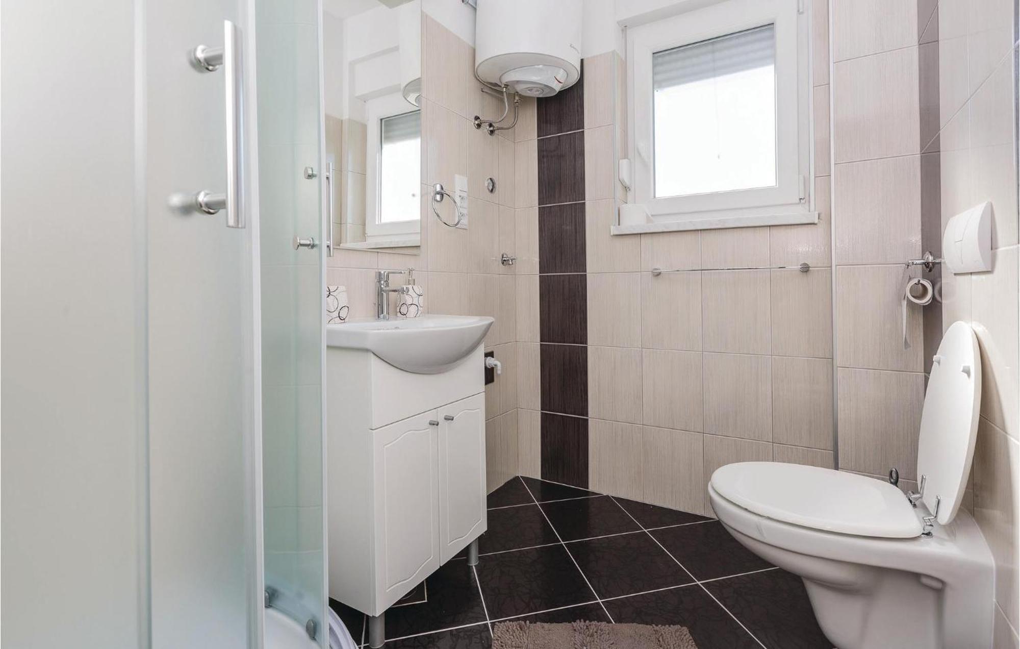 Amazing Apartment In Saldun With Wifi Trogir Zewnętrze zdjęcie
