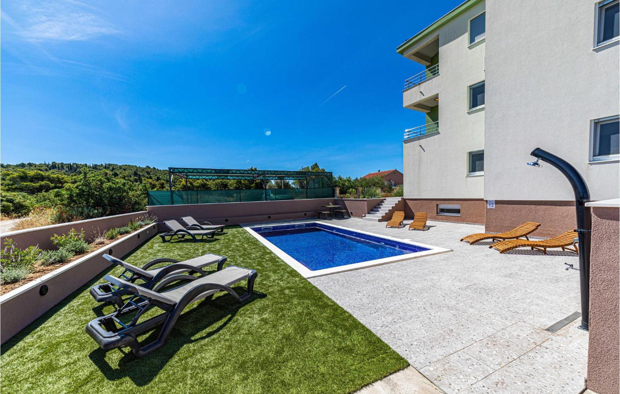 Amazing Apartment In Saldun With Wifi Trogir Zewnętrze zdjęcie