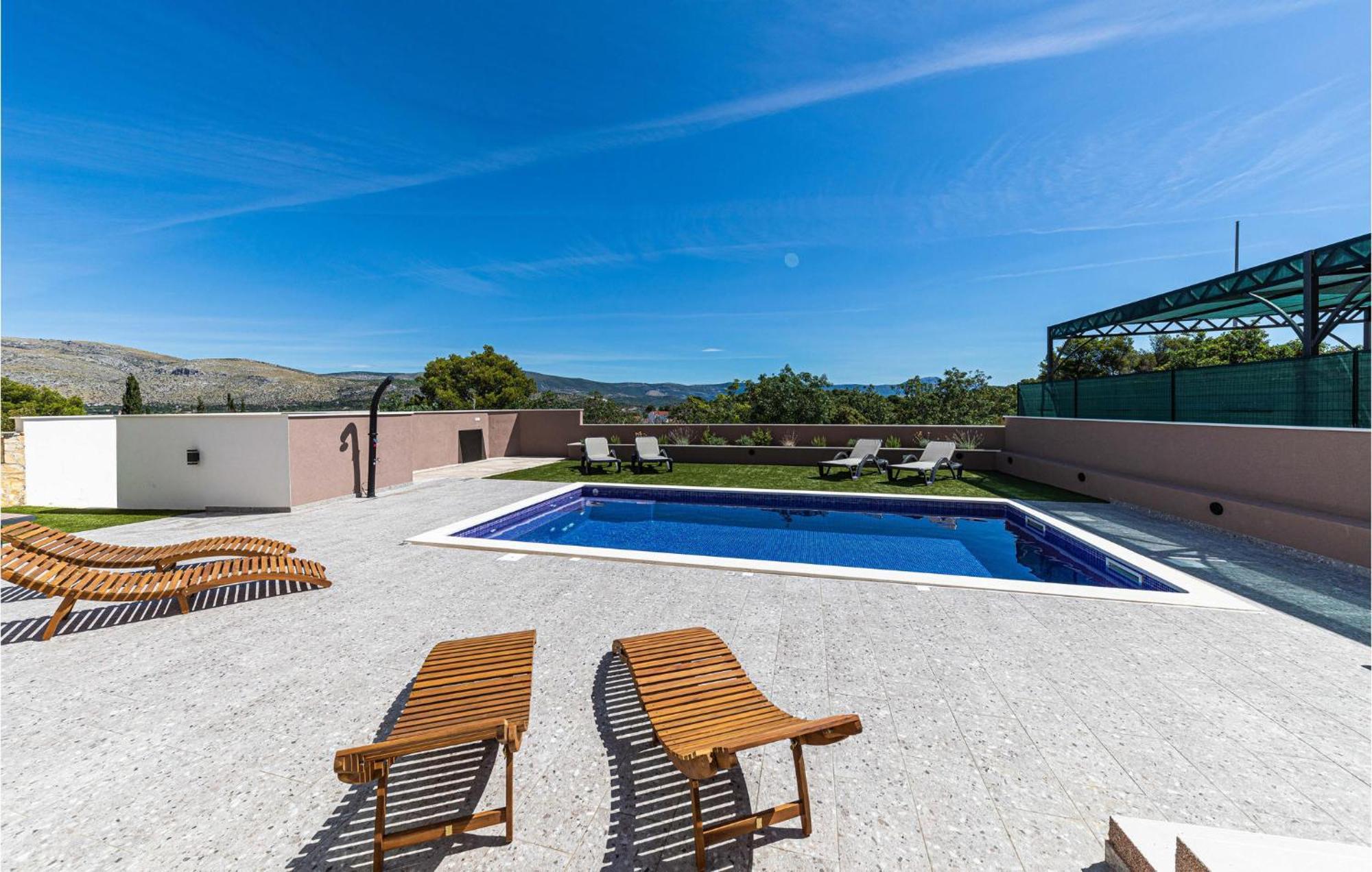 Amazing Apartment In Saldun With Wifi Trogir Zewnętrze zdjęcie