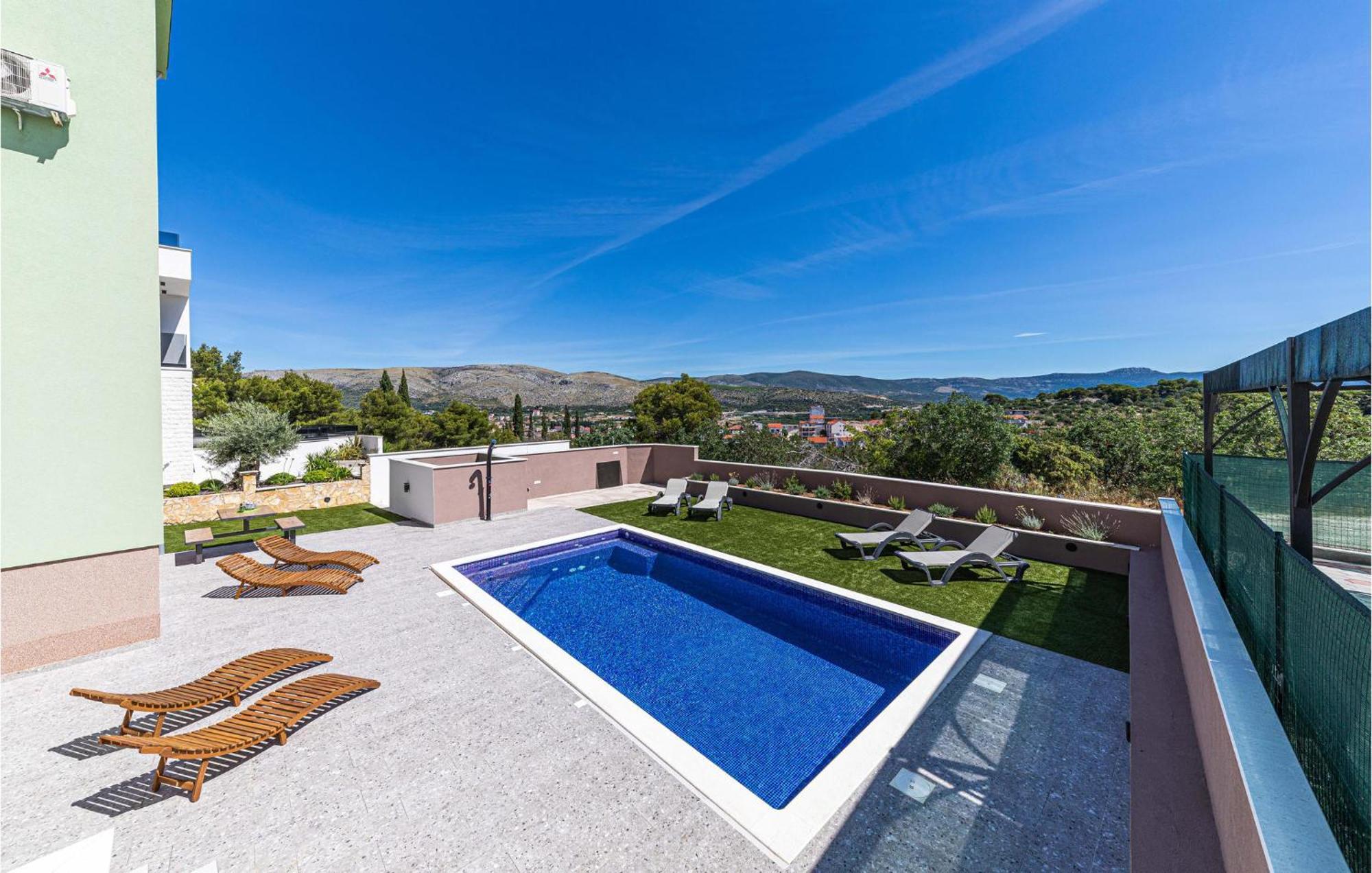 Amazing Apartment In Saldun With Wifi Trogir Zewnętrze zdjęcie