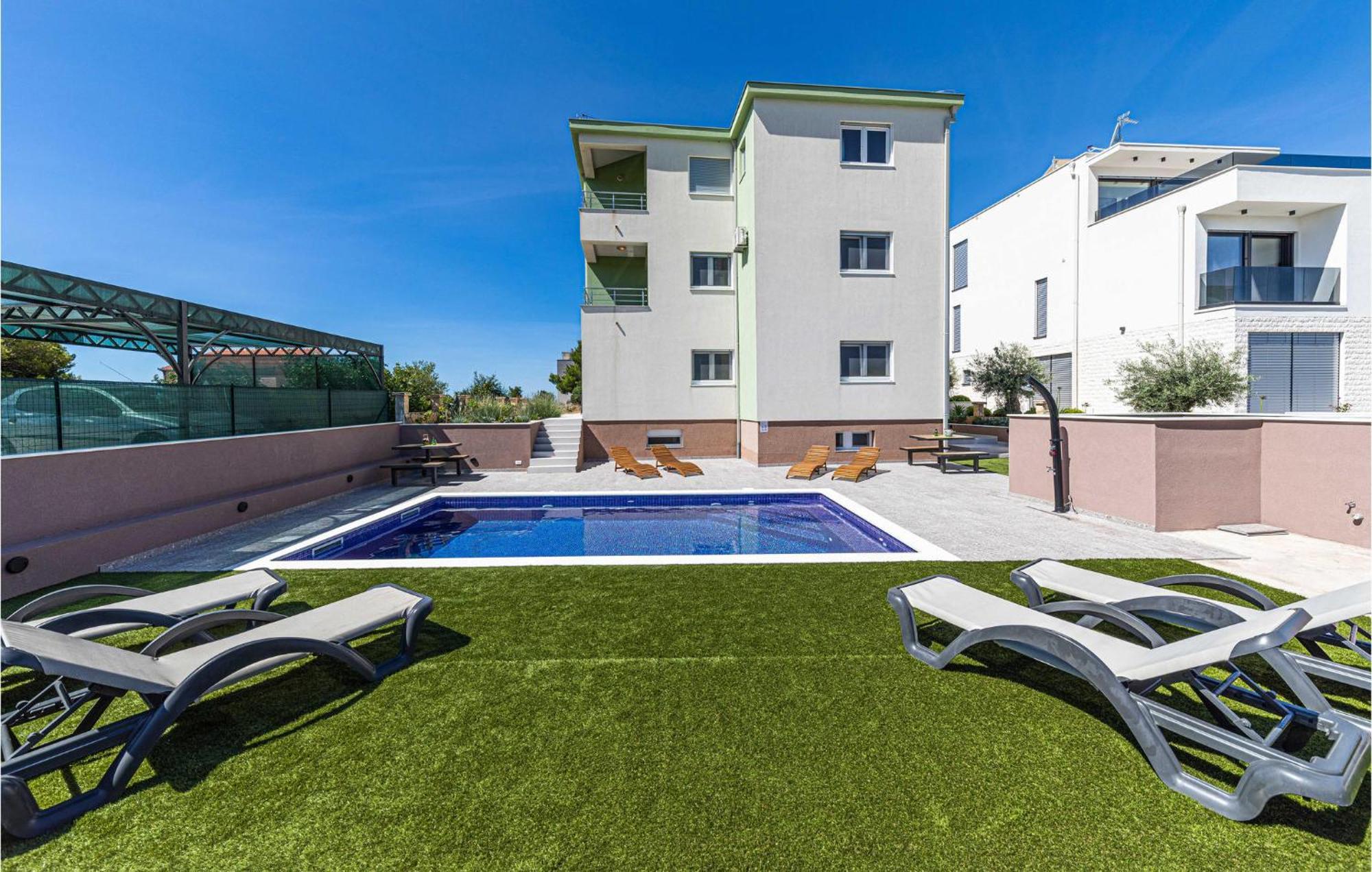 Amazing Apartment In Saldun With Wifi Trogir Zewnętrze zdjęcie