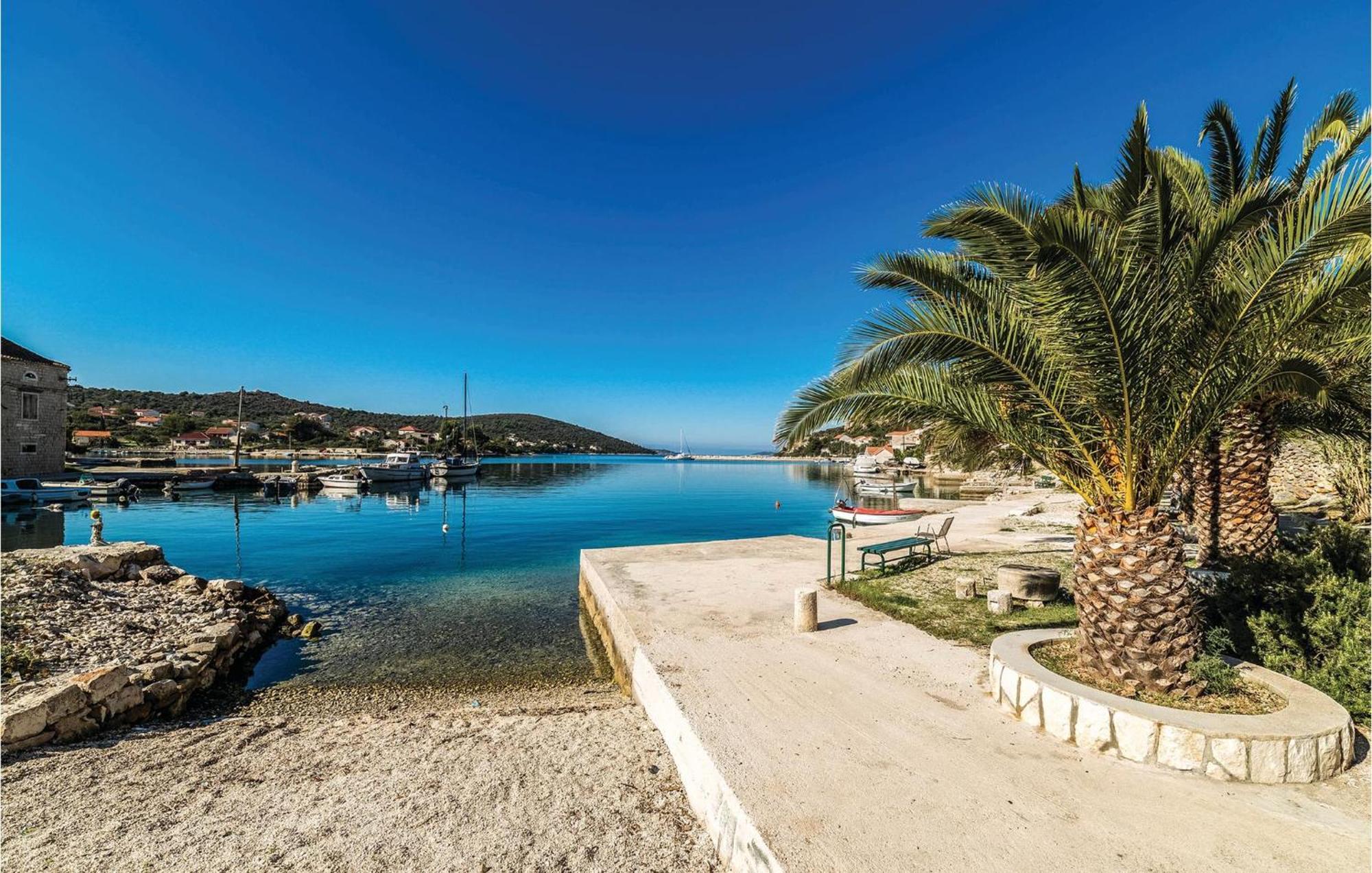 Amazing Apartment In Saldun With Wifi Trogir Zewnętrze zdjęcie